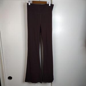 Vuori Womens VW4043 Studio Flare Pant Breathe Interlock Leggings Size M Brown